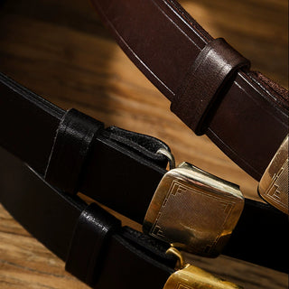 Plaque Buckle Leather Belt