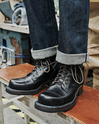 Round cap-toe service boots 8301